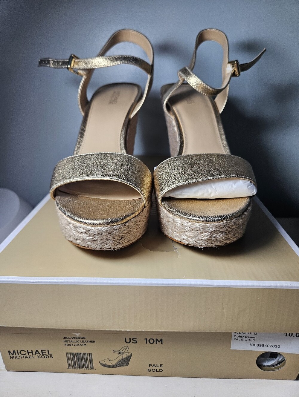 Michael Kors Jill Metallic Leather Wedge Sandals Pale Gold Size 10M w/ Box